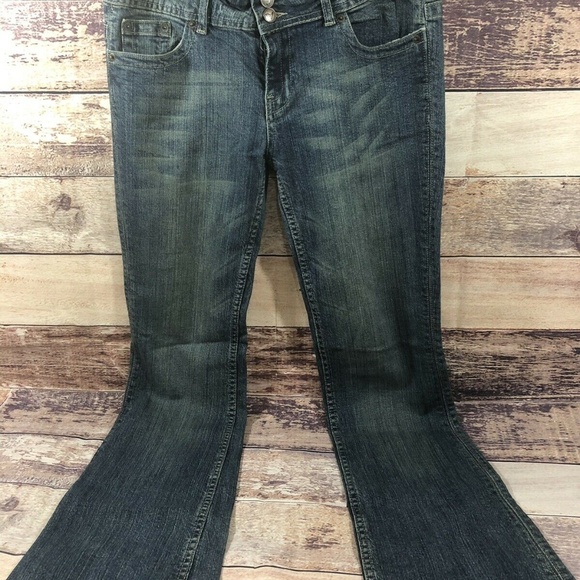 Wet Seal Jeans Distressed Jeans Size 7 Boot Cut - Picture 3 of 6